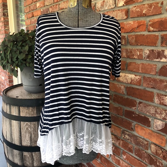 Boutique Top - Picture 1 of 1